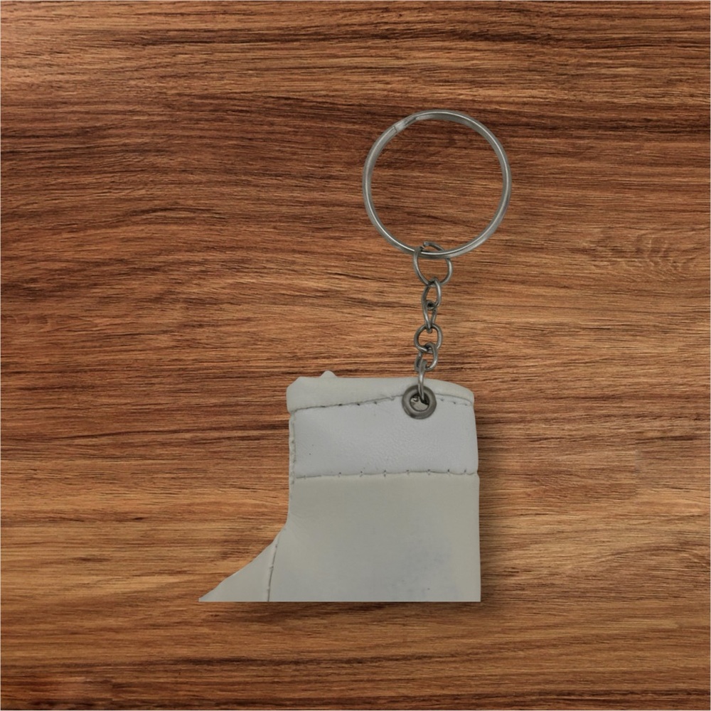 Sporty Mini Boxing Glove Keychain White/Silver - Picture 7 of 9